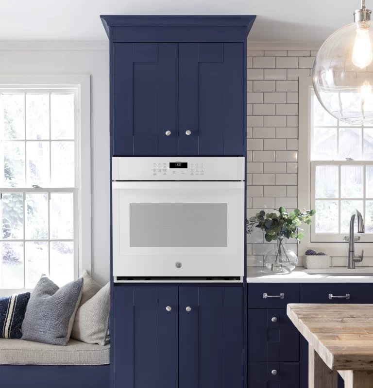 30" Smart Built-In Self-Clean Single Wall Oven with Never-Scrub Racks JTS3000DNWW