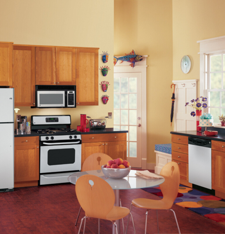Spacemaker 1.4 Cu. Ft. Capacity, 950 Watt Microwave Oven JVM1440SH, product image 7 of 9
