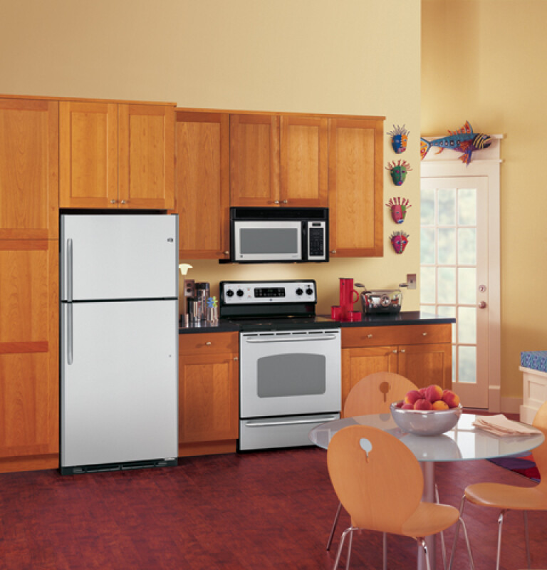 GE Spacemaker 1.4 Cu. Ft. Capacity, 950 Watt Microwave Oven Stainless Steel JVM1440SH Picture 1
