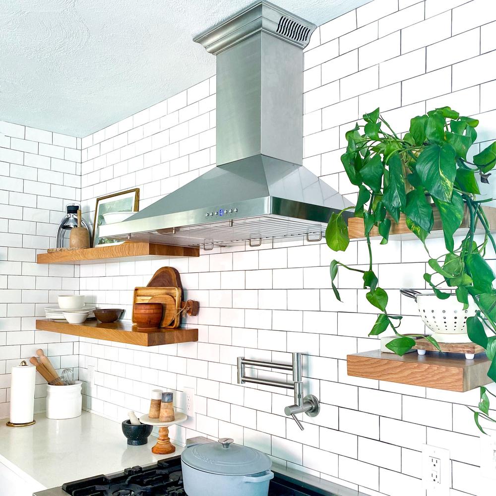 30 In. Crownsound™ Ducted Vent Wall Mount Range Hood In Stainless Steel With Built-in Bluetooth Speakers KBCRNBT30