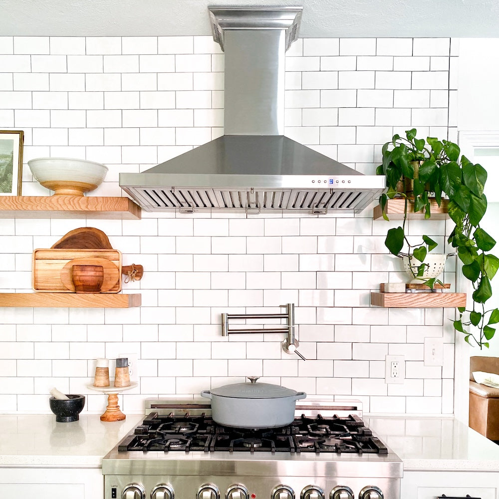 36 In. Crownsound™ Ducted Vent Wall Mount Range Hood In Stainless Steel With Built-in Bluetooth Speakers KBCRNBT36
