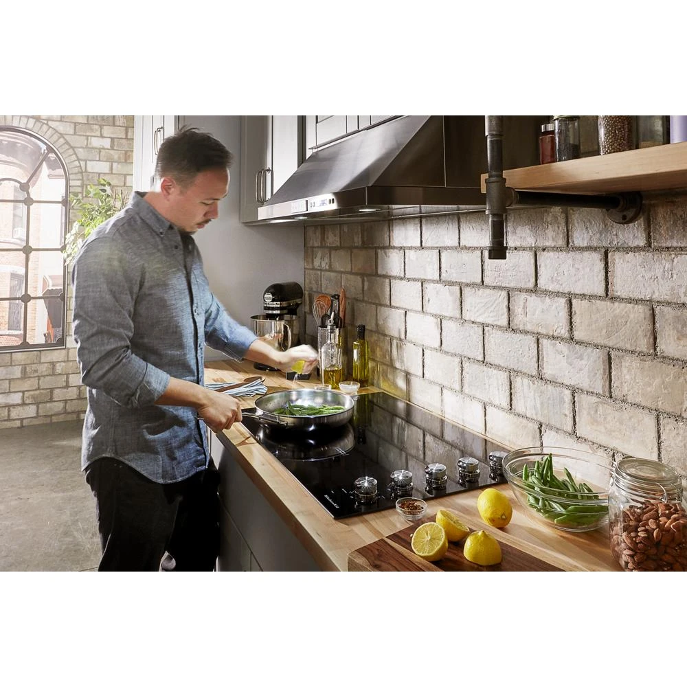 30" Electric Cooktop with 5 Elements and Knob Controls view 4