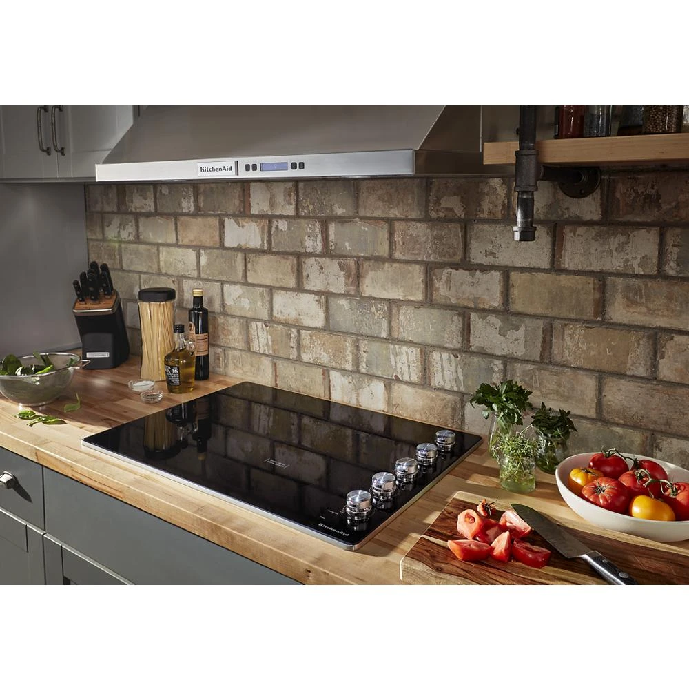 30" Electric Cooktop with 5 Elements and Knob Controls view 10