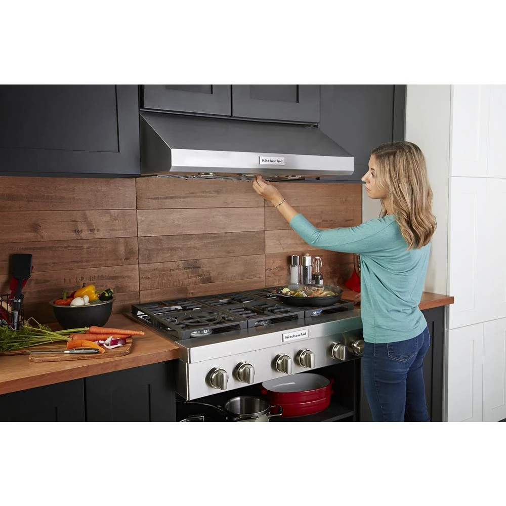 36'' 6-Burner Commercial-Style Gas Rangetop view 4