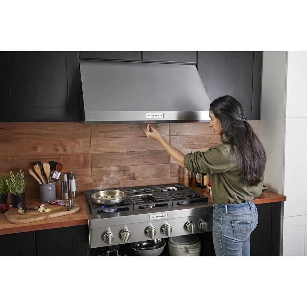 36'' 6-Burner Commercial-Style Gas Rangetop view 3