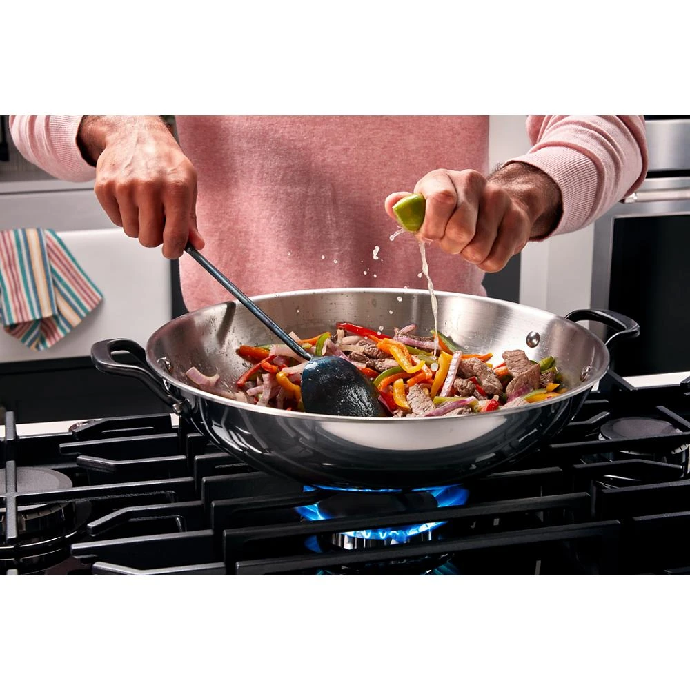 30" Gas-on-Glass Cooktop view 11