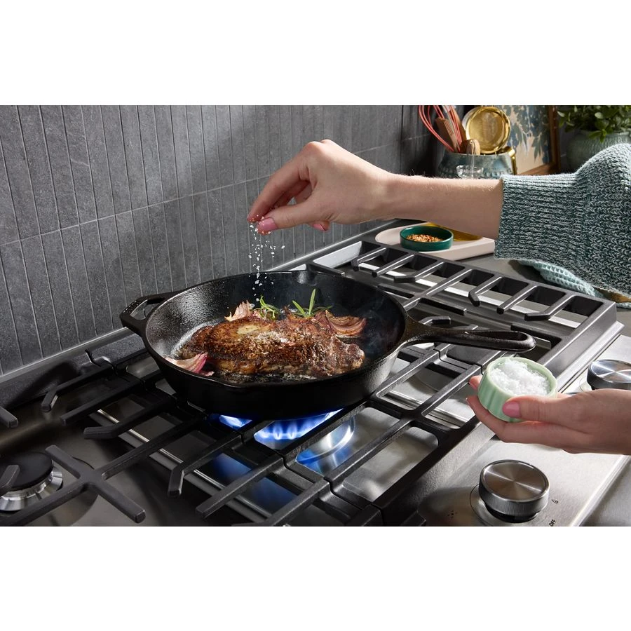 Kitchenaid® 30 In. Gas Cooktop With 5 Versatile Burners KCGK330SSS