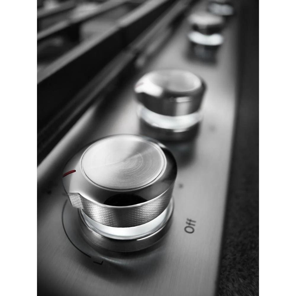36" 5-Burner Gas Cooktop with Griddle view 39