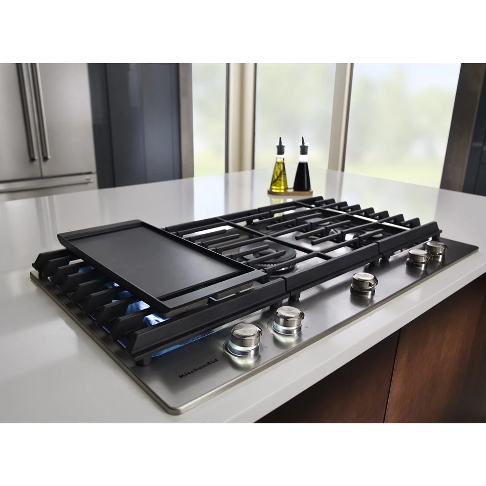 36" 5-Burner Gas Cooktop with Griddle view 43