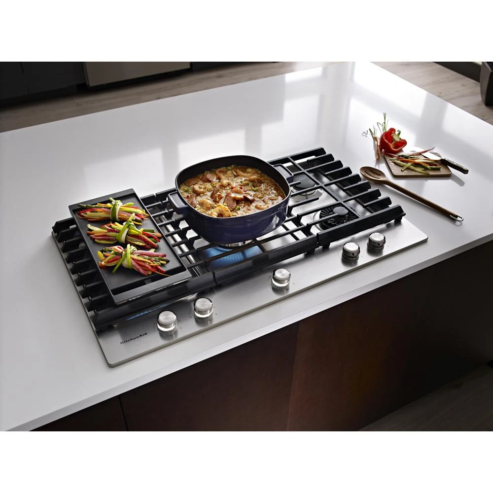 36" 5-Burner Gas Cooktop with Griddle view 46