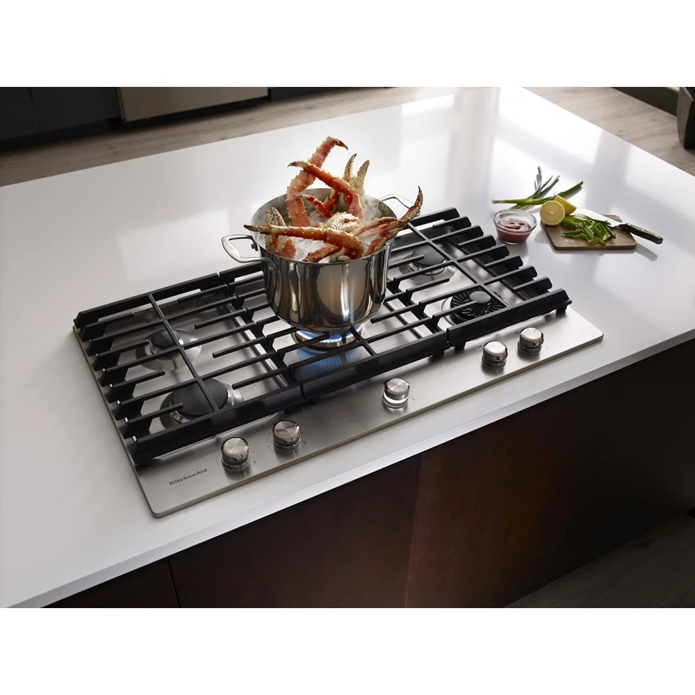36" 5-Burner Gas Cooktop with Griddle view 47