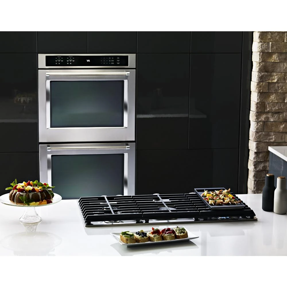 36" 5-Burner Gas Cooktop with Griddle view 60