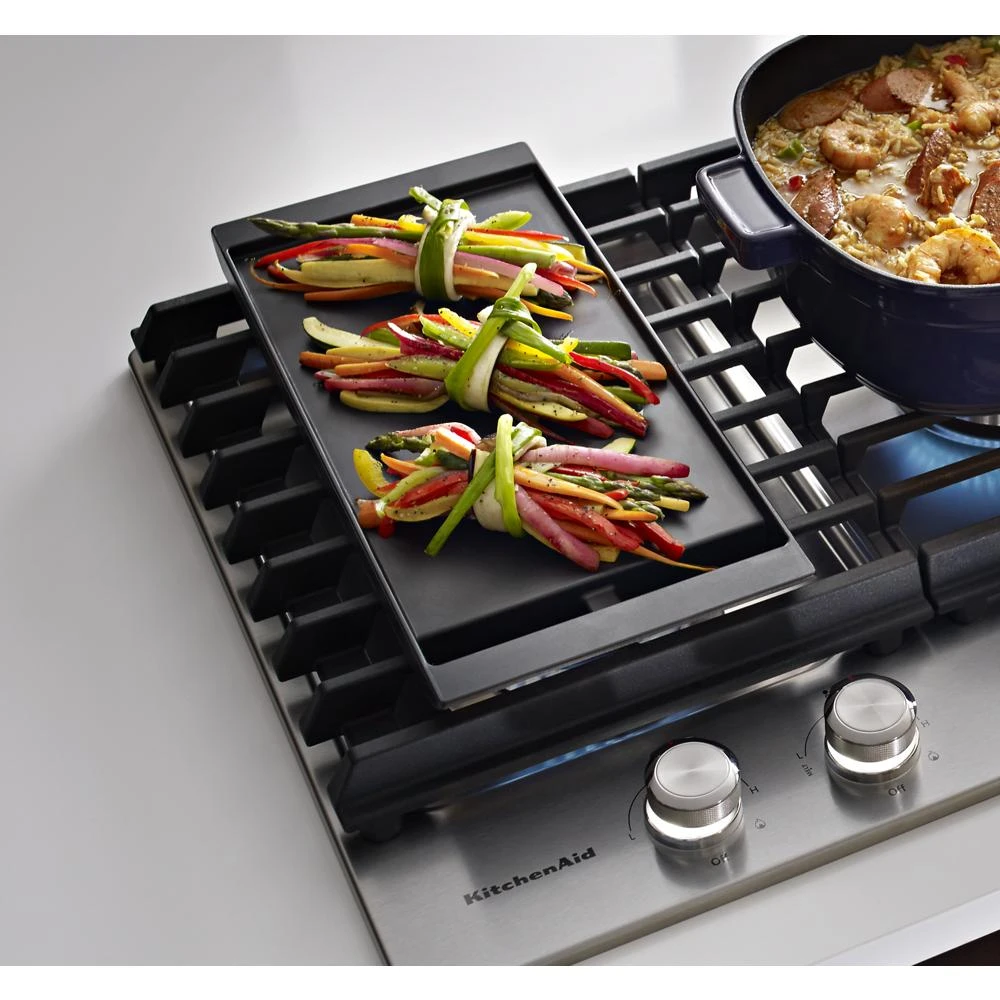 36" 5-Burner Gas Cooktop with Griddle view 30