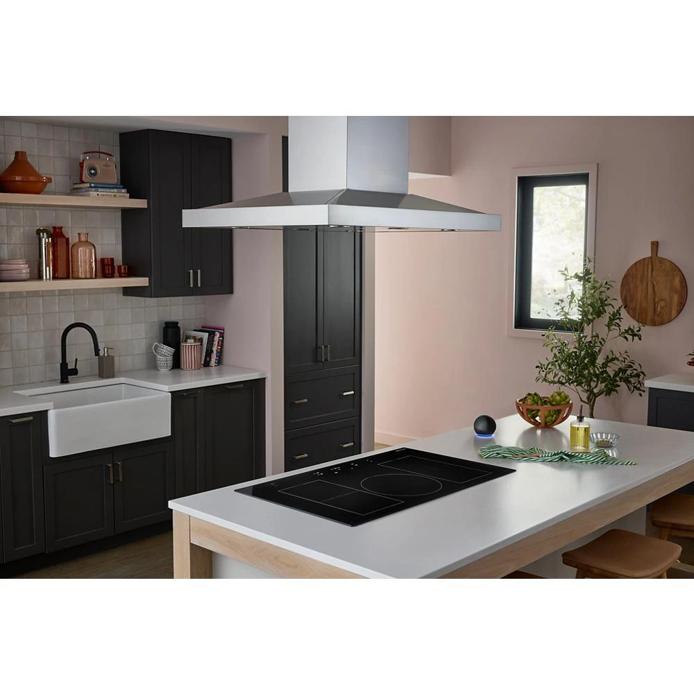36" Temp Cook™ Induction Cooktop with 5 Cooking Zones view 4