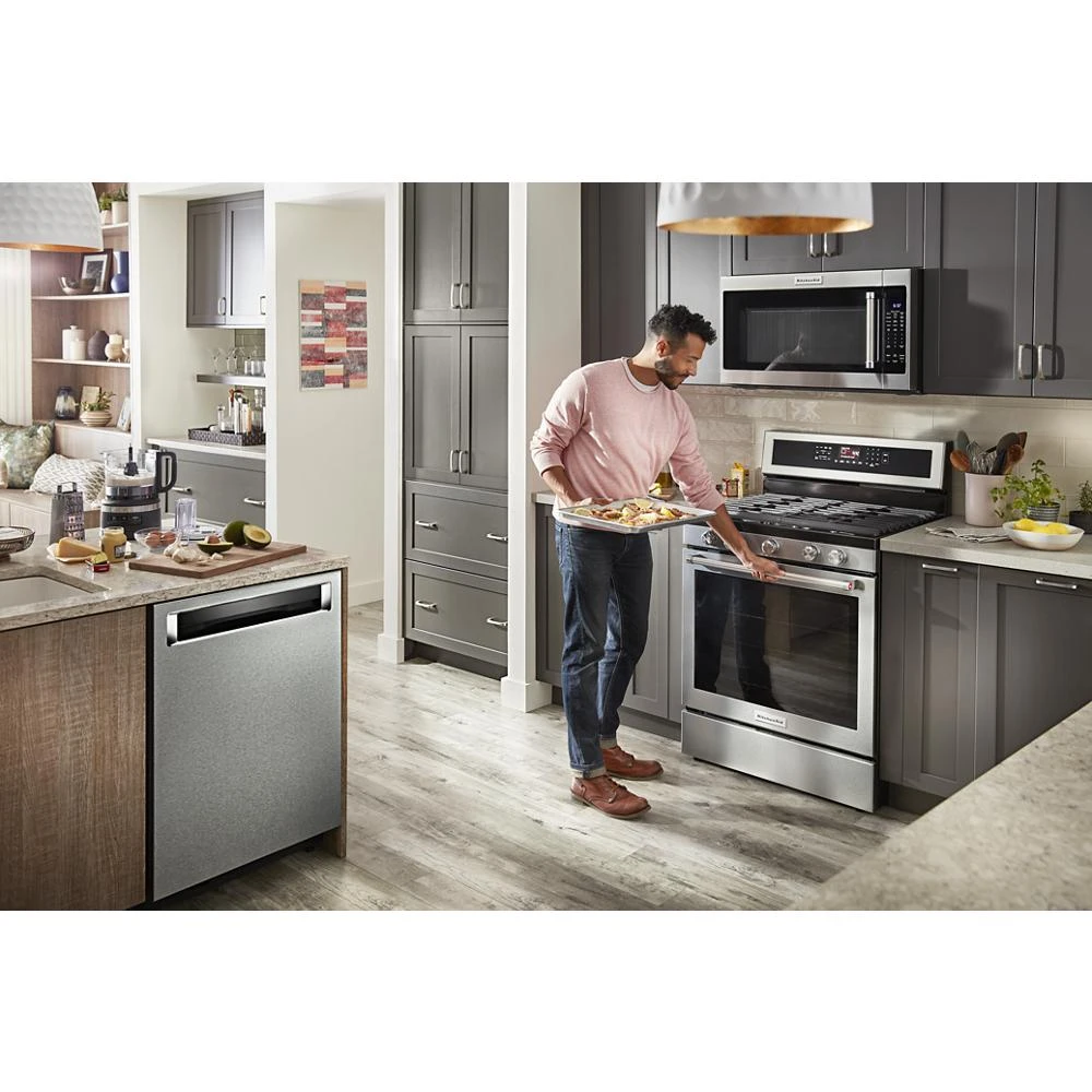 360° Max Jets™ Third Rack Dishwasher with Fan-Enabled ProDry™ System, 44 dBA view 41