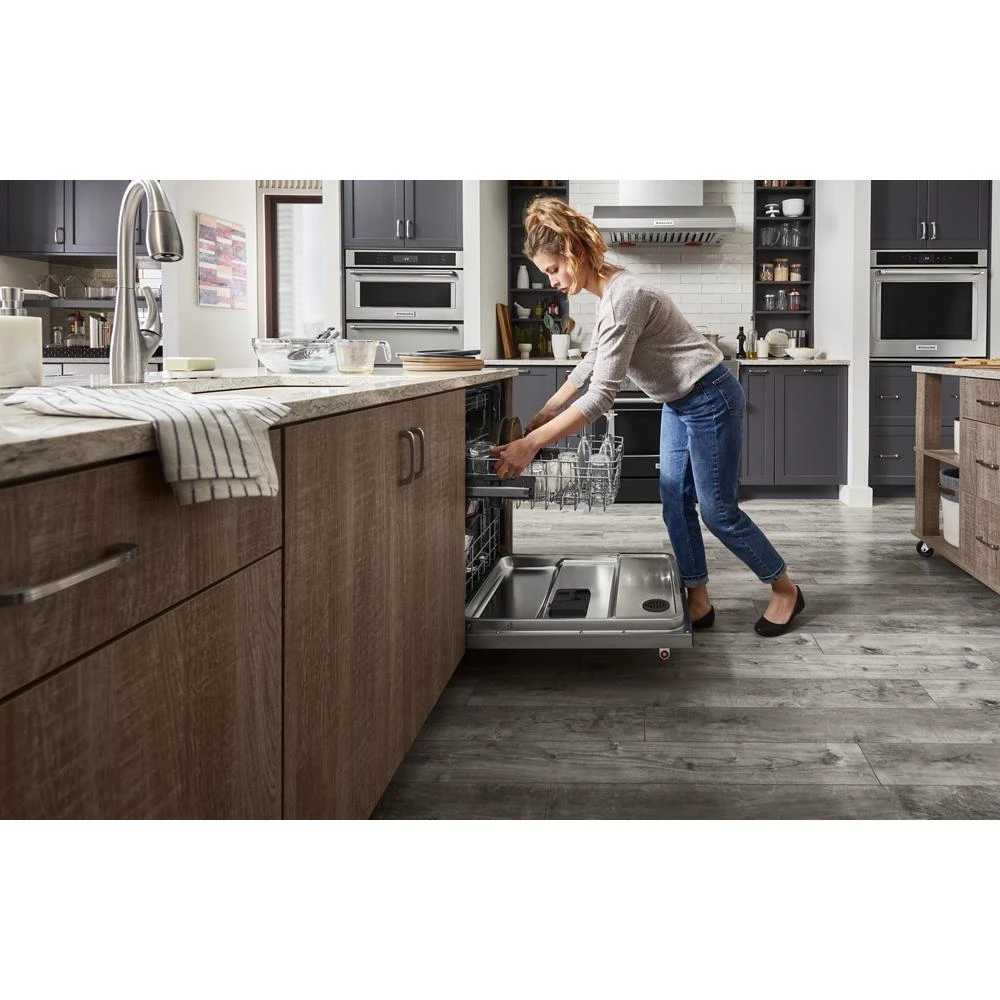360° Max Jets™ Third Rack Dishwasher with 50+ Total Wash Jets, 44 dBA view 106