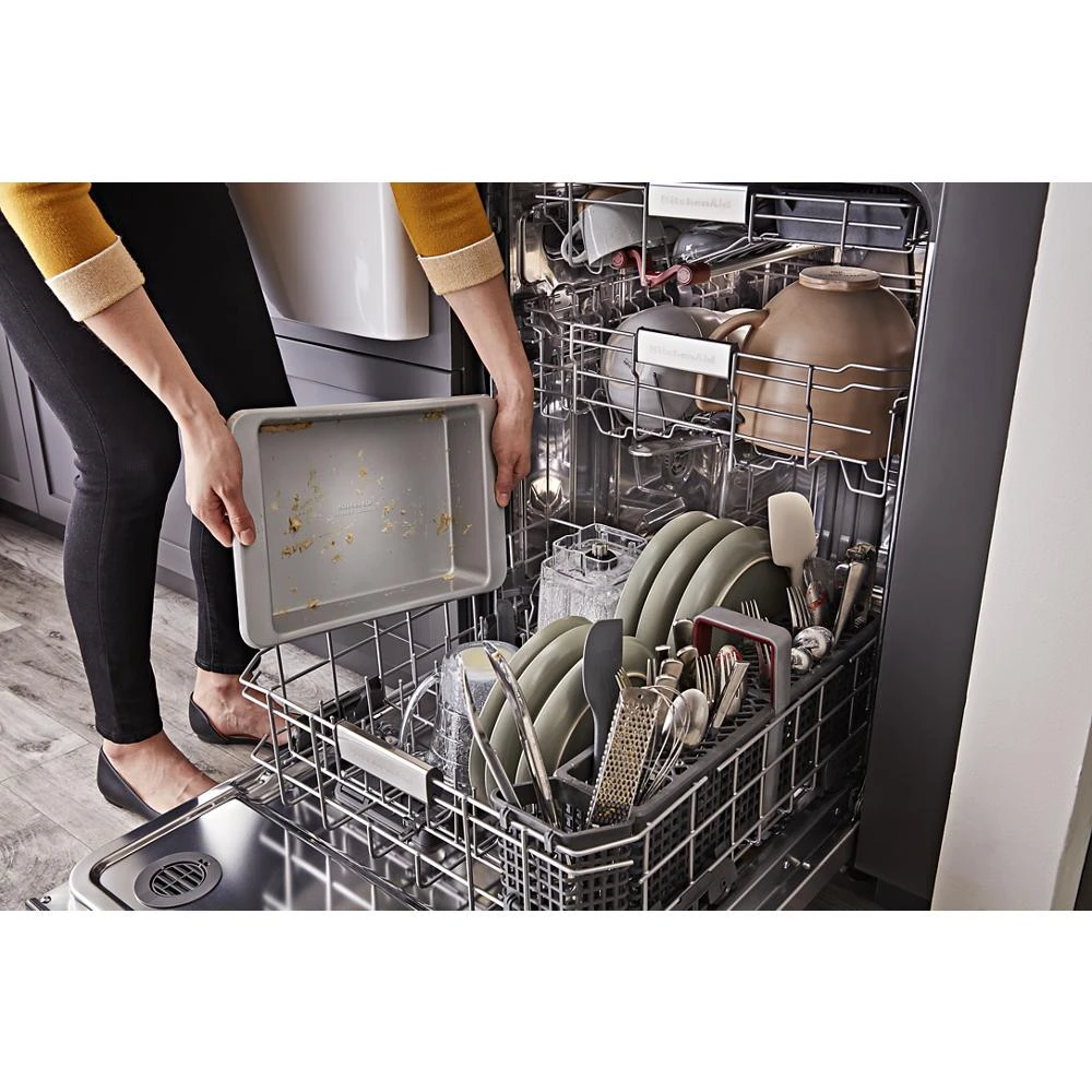 360° Max Jets™ Third Rack Dishwasher with Fan-Enabled ProDry™ System, 44 dBA view 75