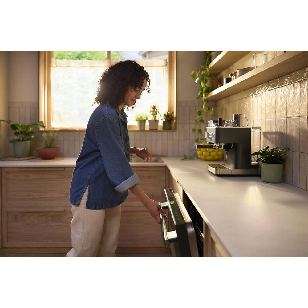 360° Max Jets™ Third Rack Dishwasher with Advanced ProDry™ System and Ultra-bright LED Lighting, 44 dBA view 38