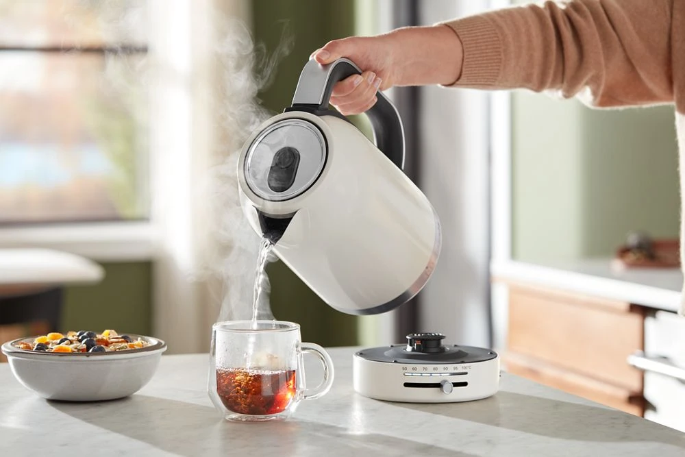 1.7 Liter Electric Kettle KEK1701PL