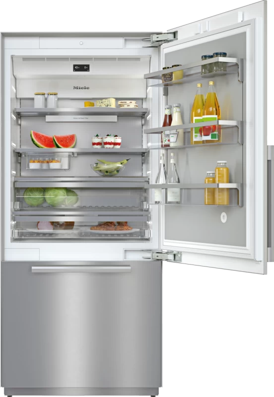MasterCool fridge‑freezer For high-end design and technology on a large scale. KF2902SF