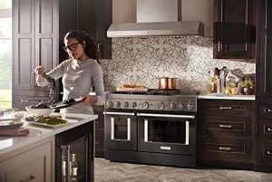 KitchenAid® 48'' Smart Commercial-Style Dual Fuel Range with Griddle KFDC558JBK, product image 6 of 11