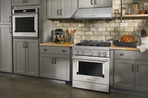 KitchenAid® 30'' Smart Commercial-Style Gas Range with 4 Burners KFGC500JMH