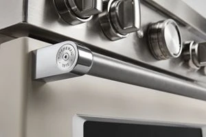 KitchenAid® 30'' Smart Commercial-Style Gas Range with 4 Burners KFGC500JMH
