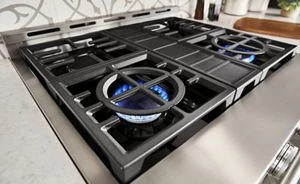 KitchenAid® 30'' Smart Commercial-Style Gas Range with 4 Burners KFGC500JSC