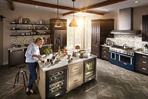 KitchenAid® 48'' Smart Commercial-Style Gas Range with Griddle KFGC558JIB