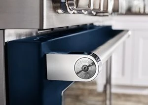 KitchenAid® 48'' Smart Commercial-Style Gas Range with Griddle KFGC558JIB