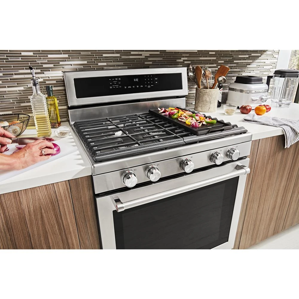 30-Inch 5-Burner Gas Convection Range KFGG500ESS