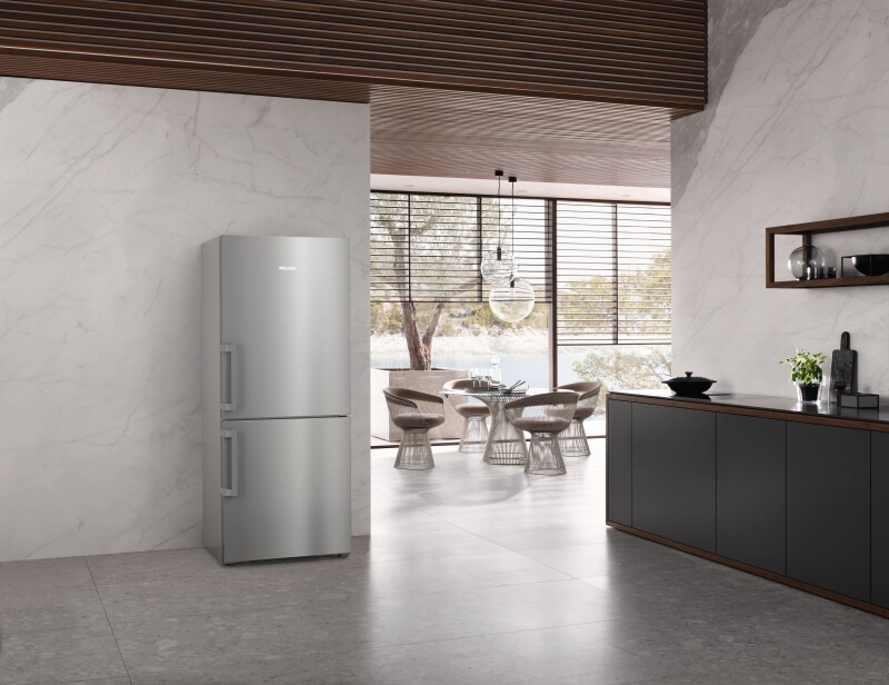 30" Freestanding Bottom Mount Fridge Freezer KFN4776EDSS