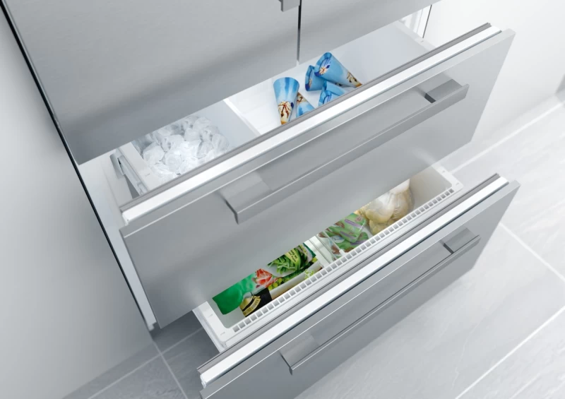 FrenchDoor Bottom‑mount Units maximum convenience thanks to generous large capacity and ice maker. KFNF9955IDE