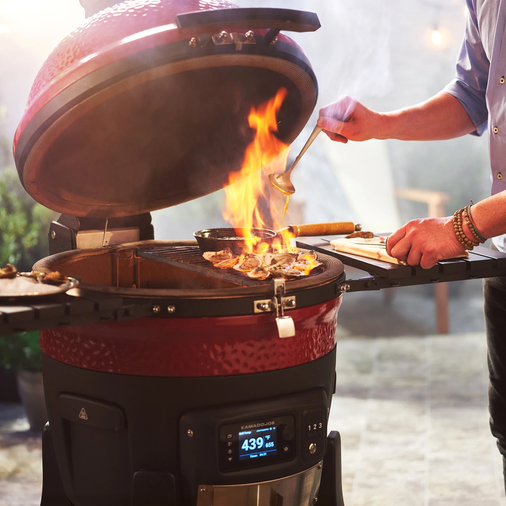 Konnected Joe™ Digital Charcoal Grill and Smoker KJ15041123