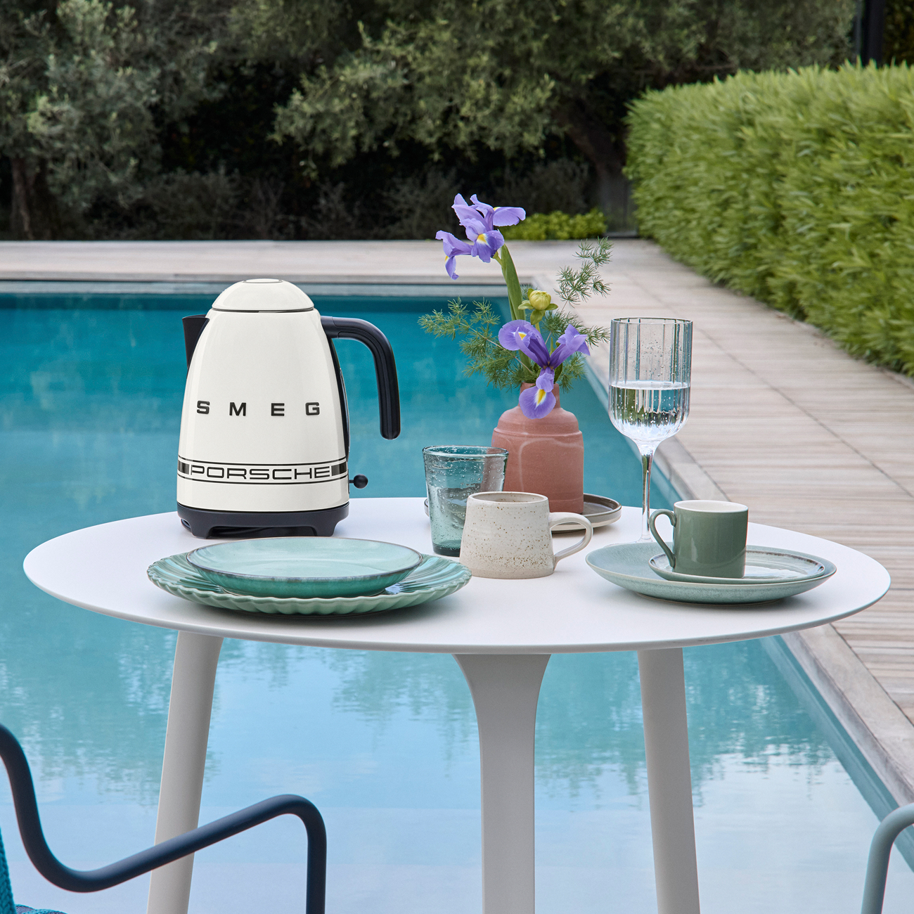 Kettle KLF03 | Carrara White Porsche x SMEG KLF03PCWUS