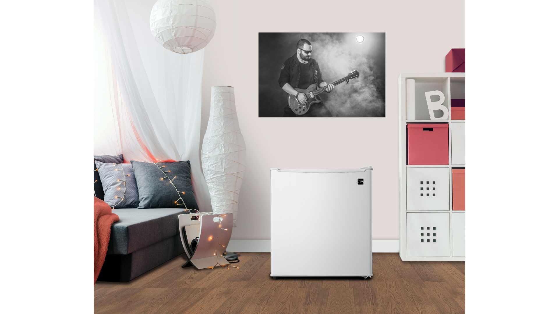 1.7 White Refrigerator KMR17MWEE