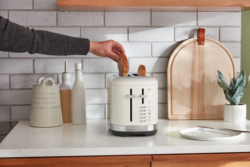 2 Slice Toaster KMT2109PL
