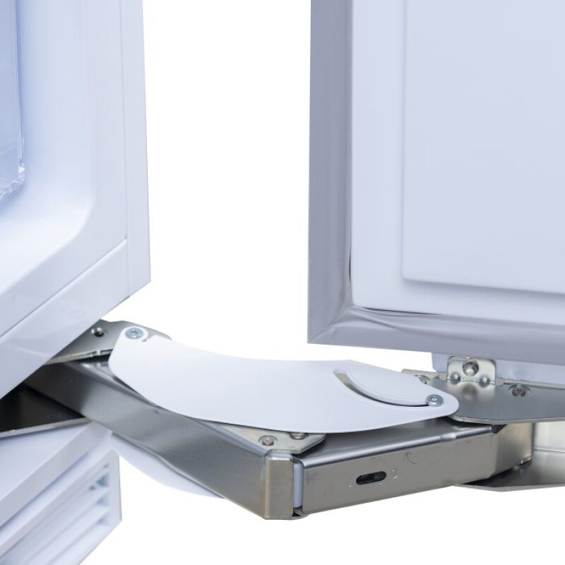 24″ Refrigerators KR240TR