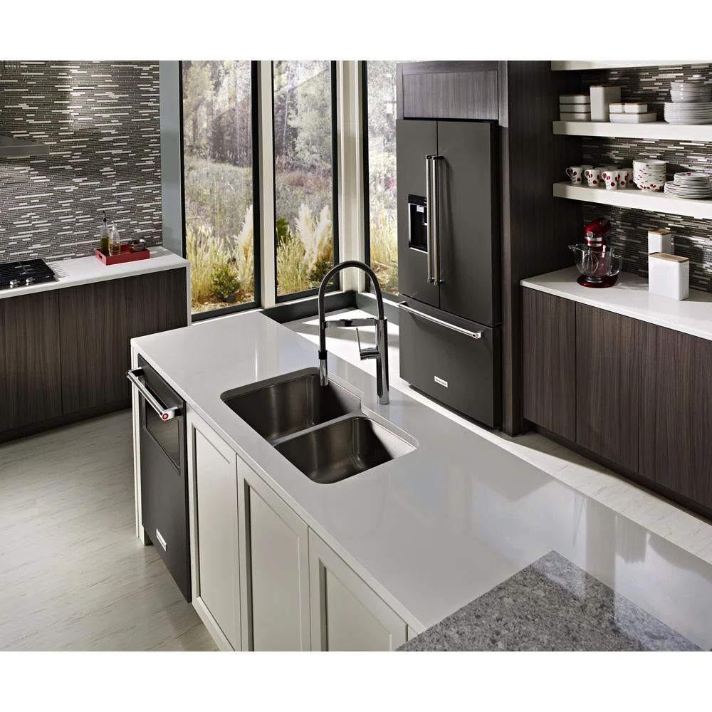 23.8 cu. ft. 36" Counter-Depth French Door Platinum Interior Refrigerator with PrintShield™ Finish view 68