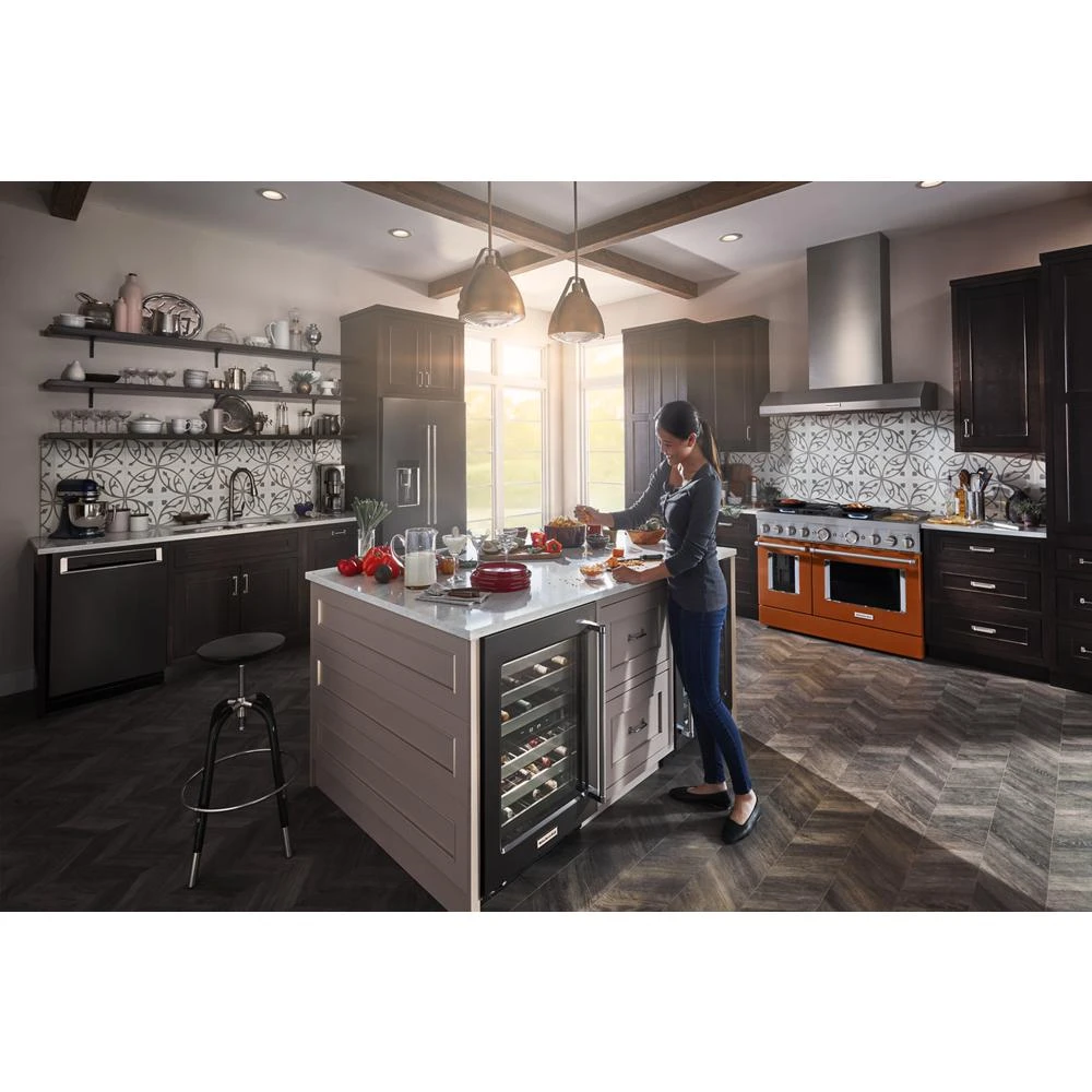 23.8 cu. ft. 36" Counter-Depth French Door Platinum Interior Refrigerator with PrintShield™ Finish view 10