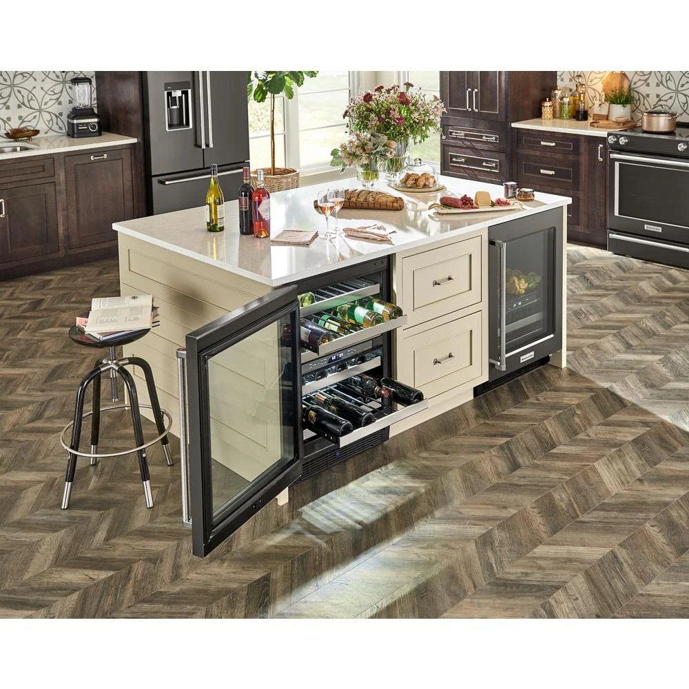 23.8 cu. ft. 36" Counter-Depth French Door Platinum Interior Refrigerator with PrintShield™ Finish view 16