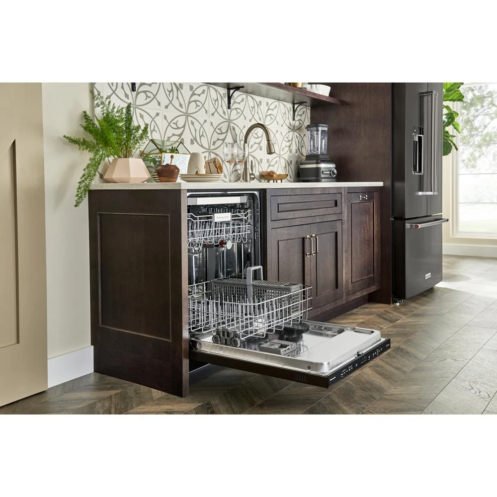 23.8 cu. ft. 36" Counter-Depth French Door Platinum Interior Refrigerator with PrintShield™ Finish view 20