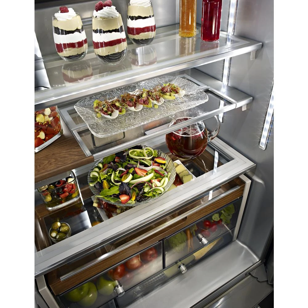 23.8 cu. ft. Counter-Depth French Door Platinum Interior Refrigerator with PrintShield™ Finish view 70