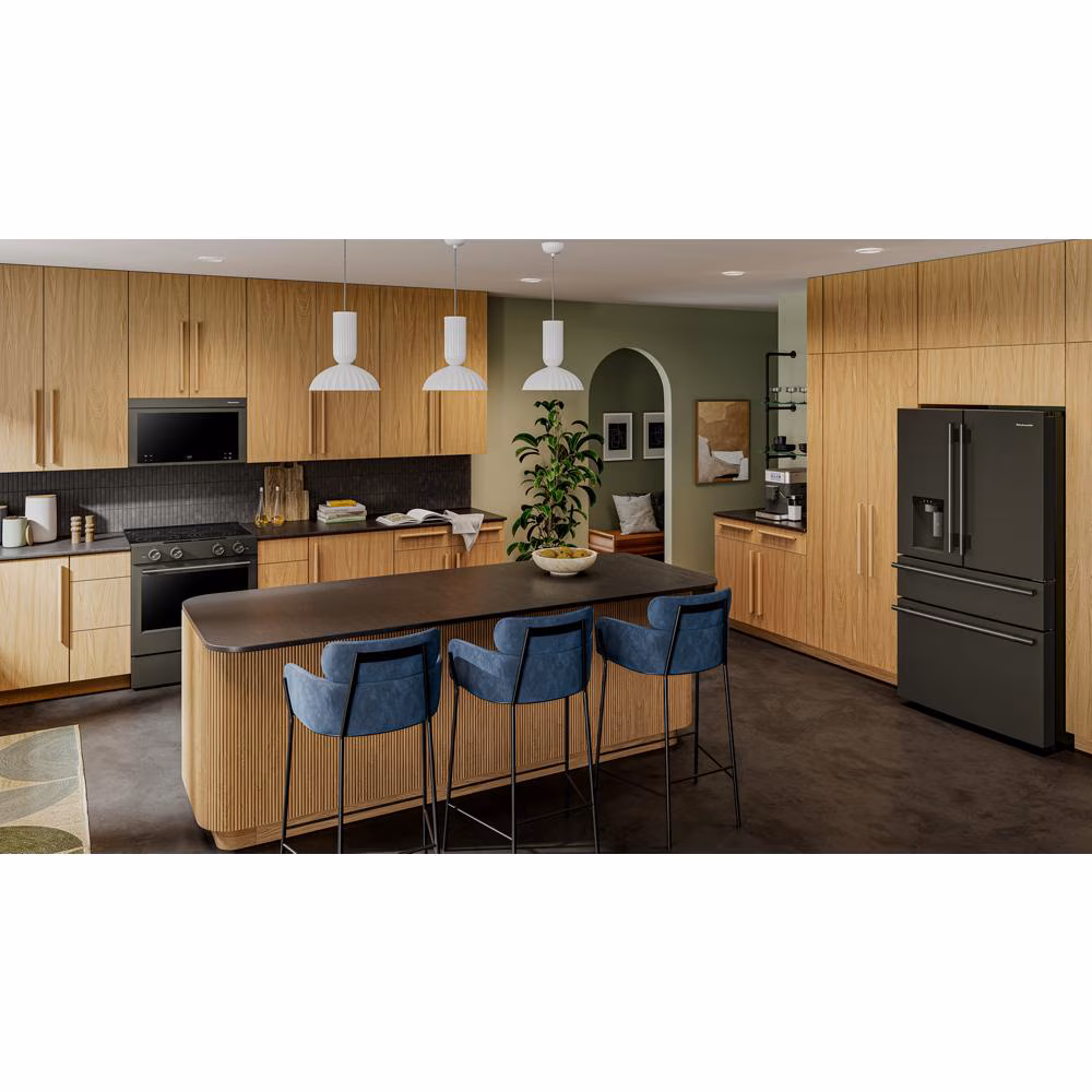 29 cu. ft. French Door Refrigerator with Exterior Water and Ice and FreshChill™ Full-Width Refrigerated Drawer view 3