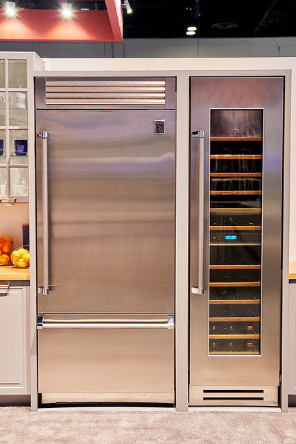 36" Pro Style Bottom Mount, Top Compressor Refrigerator KRPR36BU