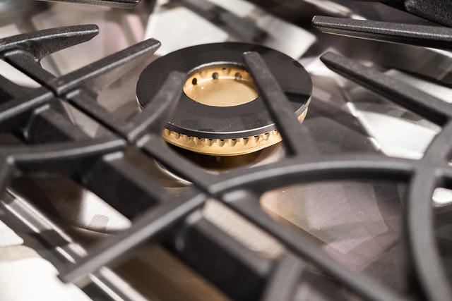 48″ 5-Burner Rangetop with 12″ Griddle KRT485GDNGCC1
