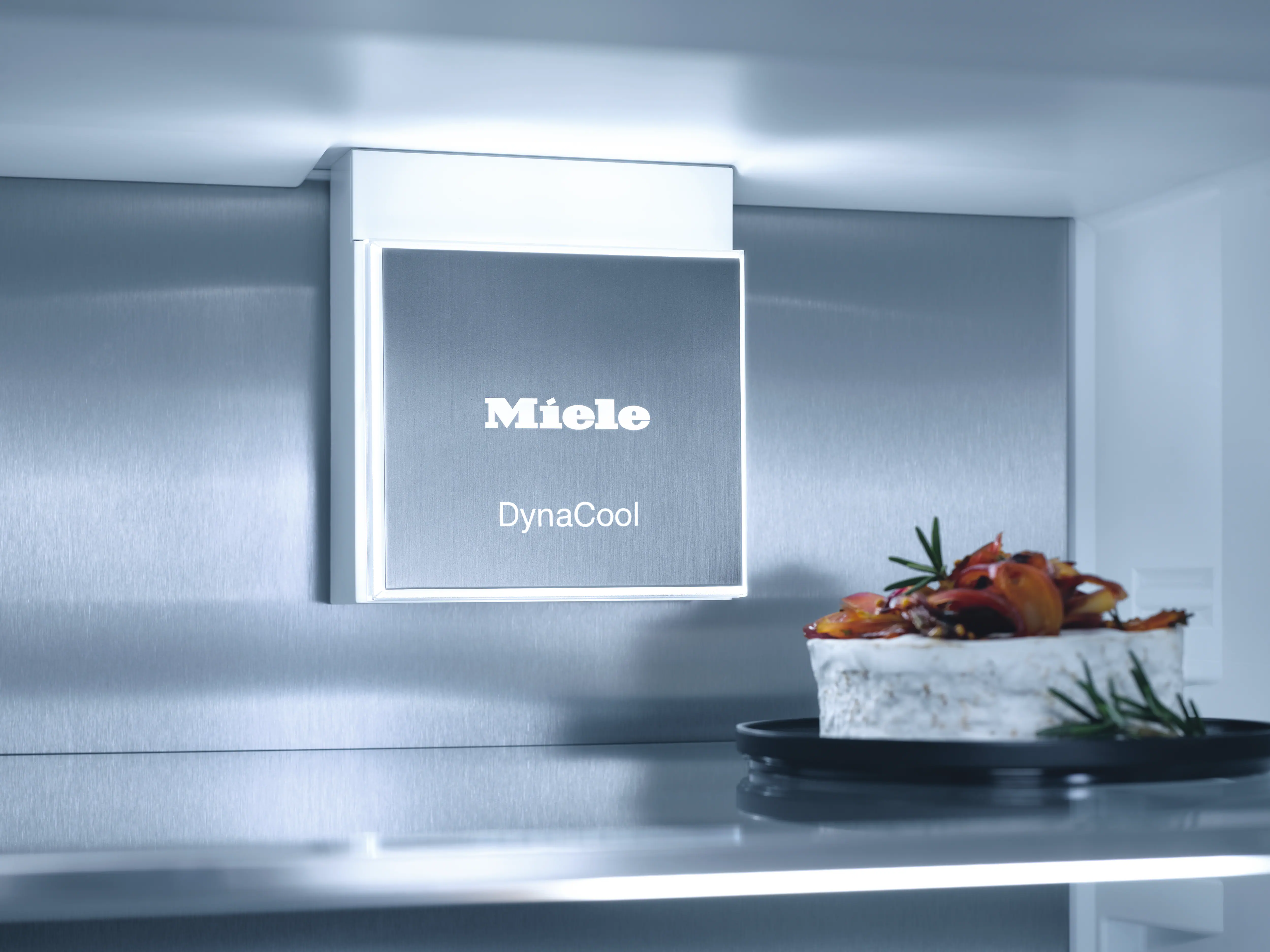 Built-in refrigerator, 70 in (178 cm) niche height KS7793D