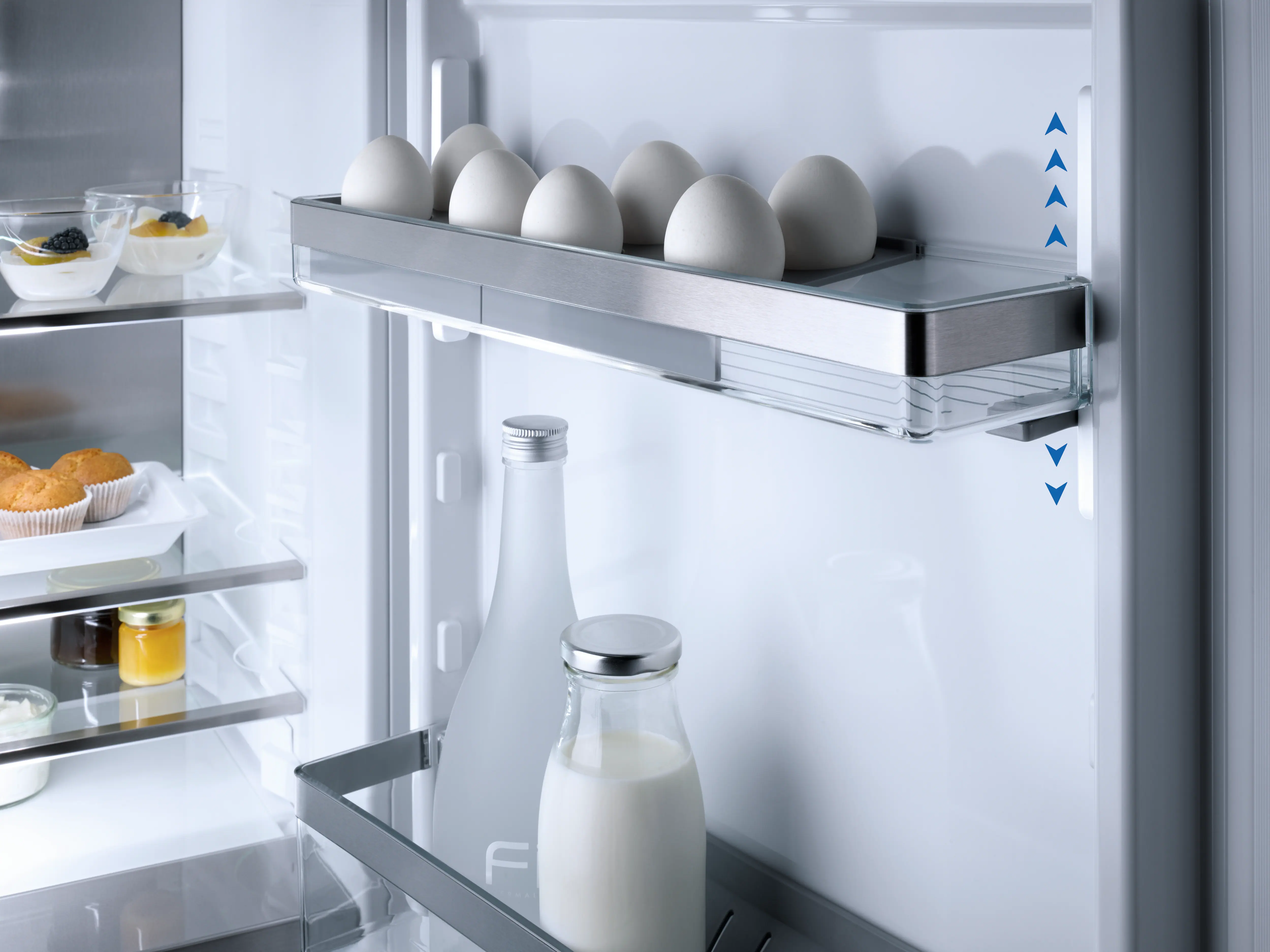 Built-in refrigerator, 70 in (178 cm) niche height KS7793D