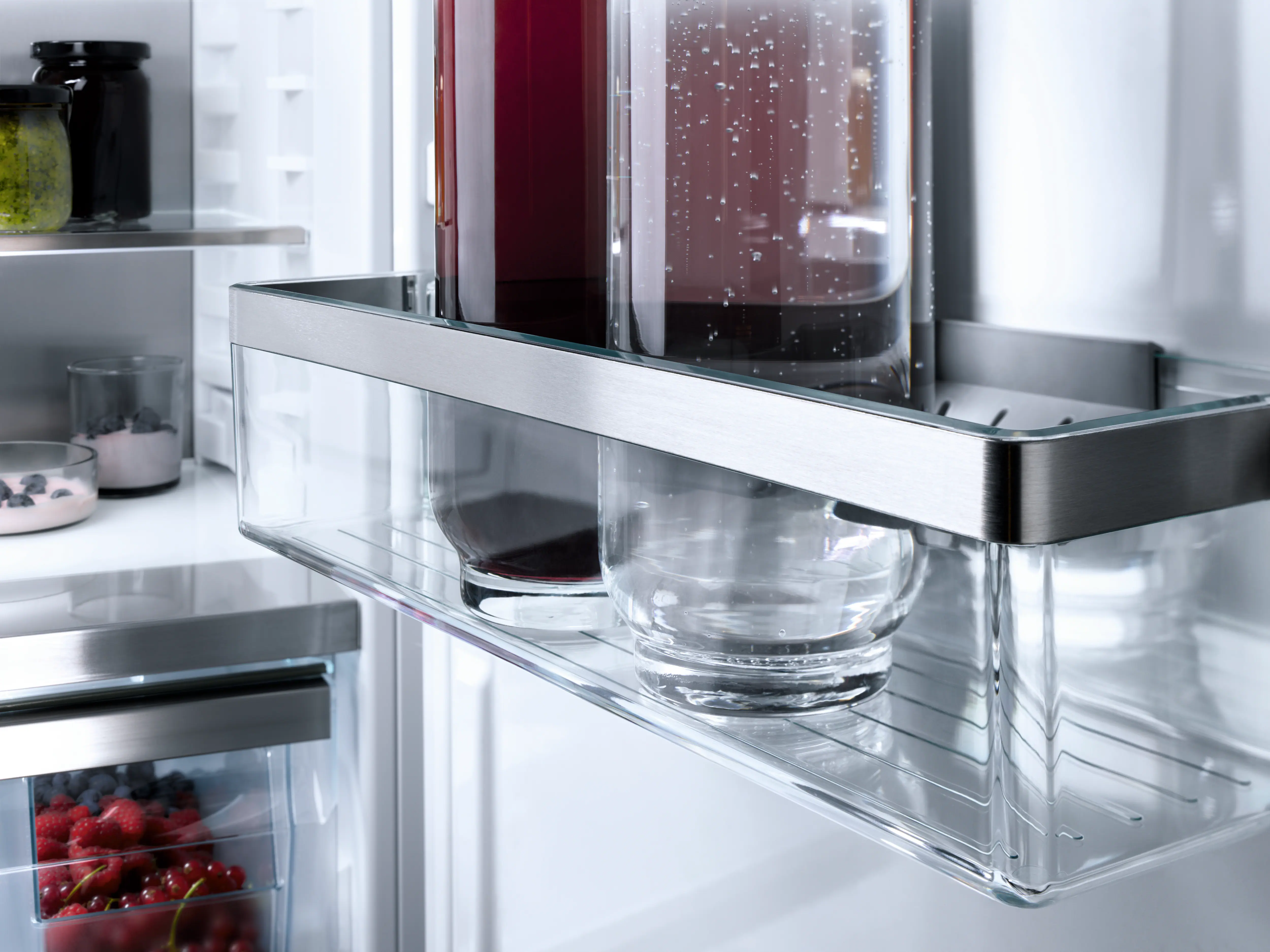 Built-in refrigerator, 70 in (178 cm) niche height KS7793D