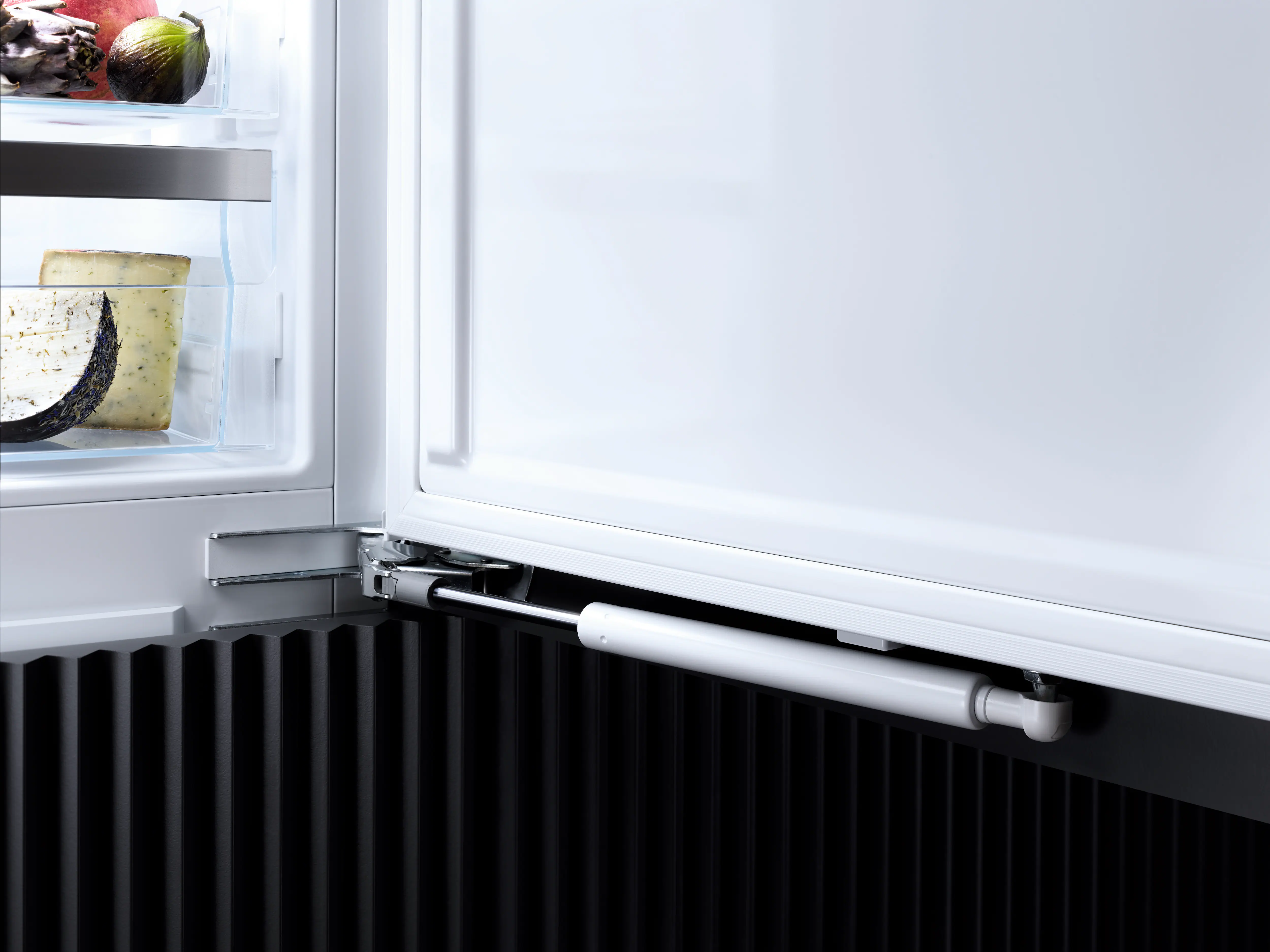 Built-in refrigerator, 70 in (178 cm) niche height KS7793D